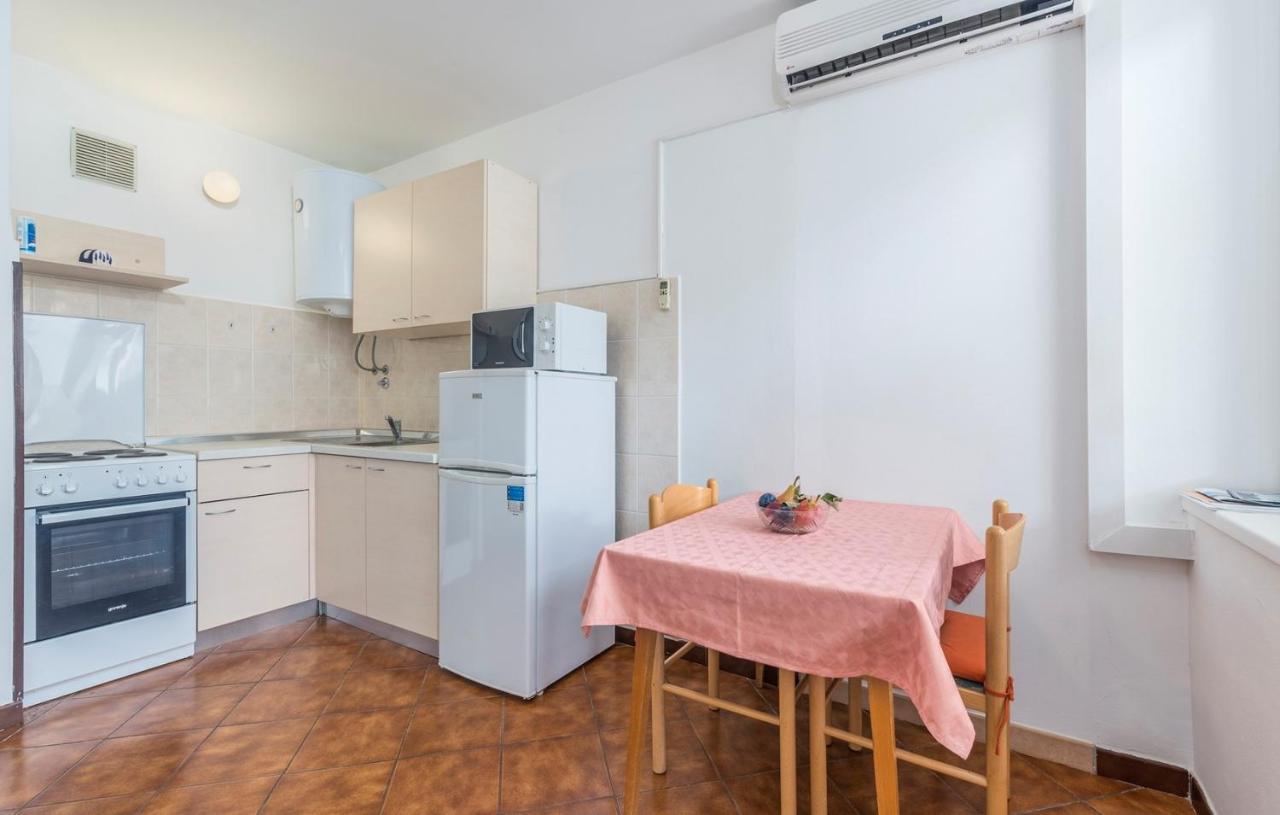Peskera Apartments Tomicic 포레치 외부 사진