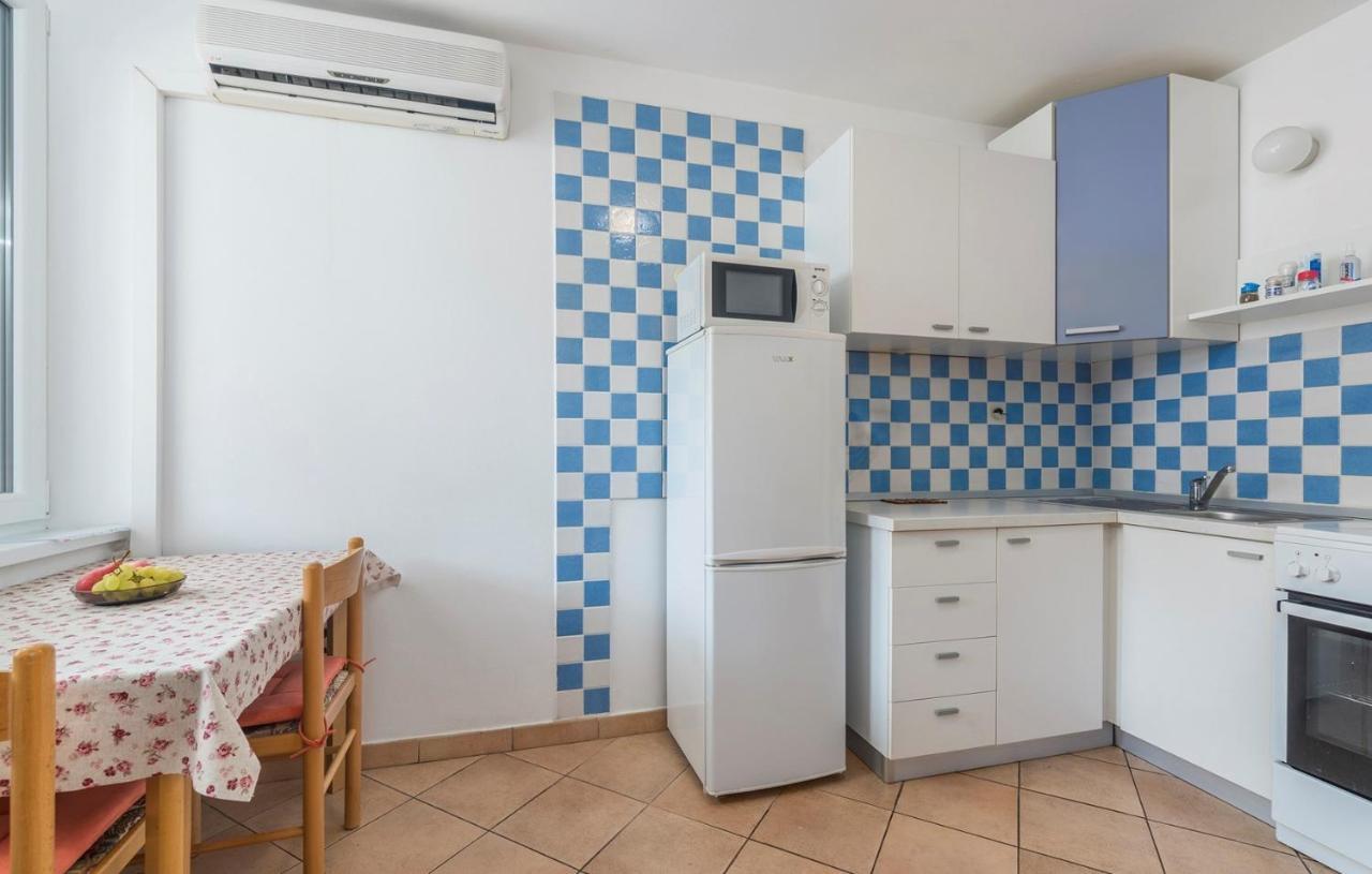 Peskera Apartments Tomicic 포레치 외부 사진